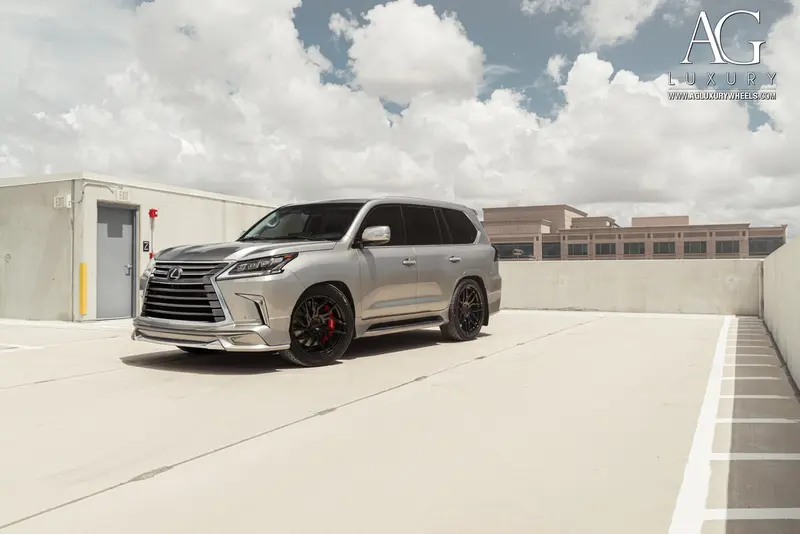 Lexus LX 570 with Rohana RFX7 wheels