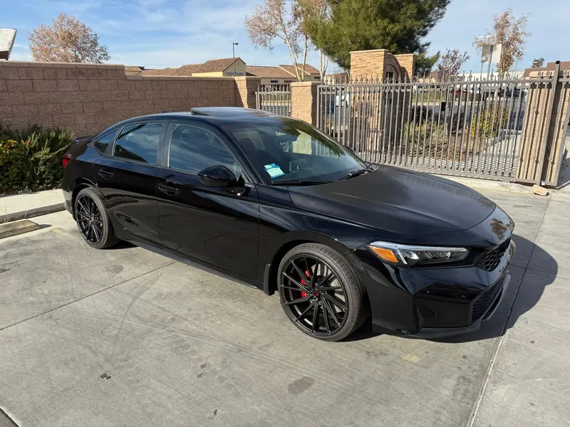 Honda Civic Sedan with Vossen HF-4T wheels