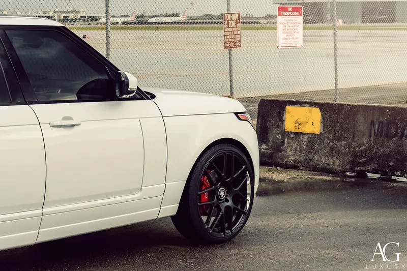 Land Rover Range Rover L405 with Curva Concepts C7 wheels