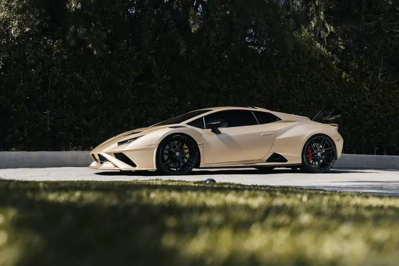 Lamborghini Huracán with Forgestar X14 wheels