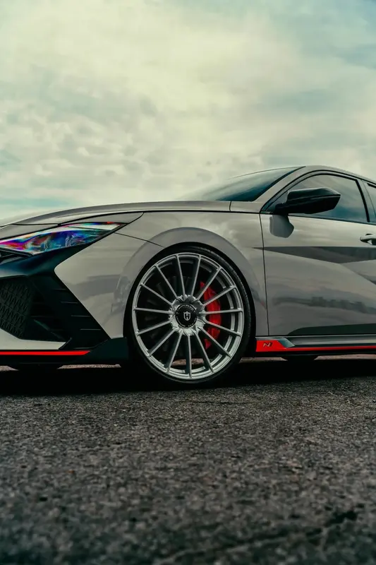 Hyundai Elantra N with Curva Concepts CFF75 wheels