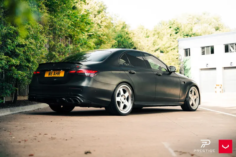 Mercedes-Benz AMG E 63 S with Kansei KNP wheels