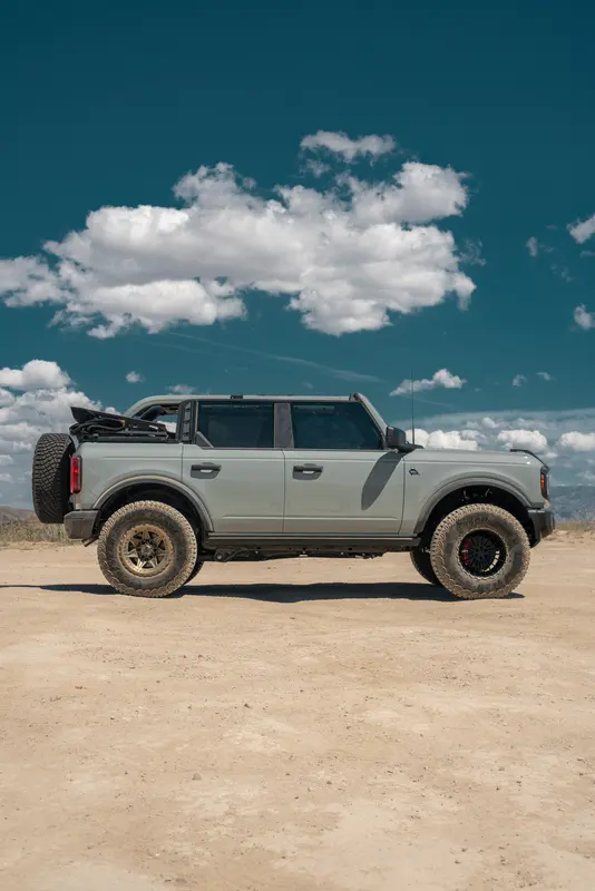 Ford Bronco with AG Luxury AGL71 wheels