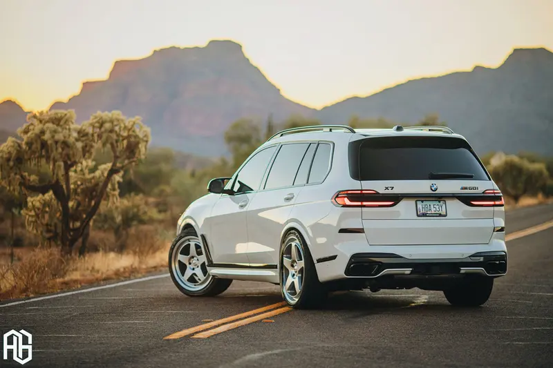 BMW X7 M60i with Kansei KNP wheels