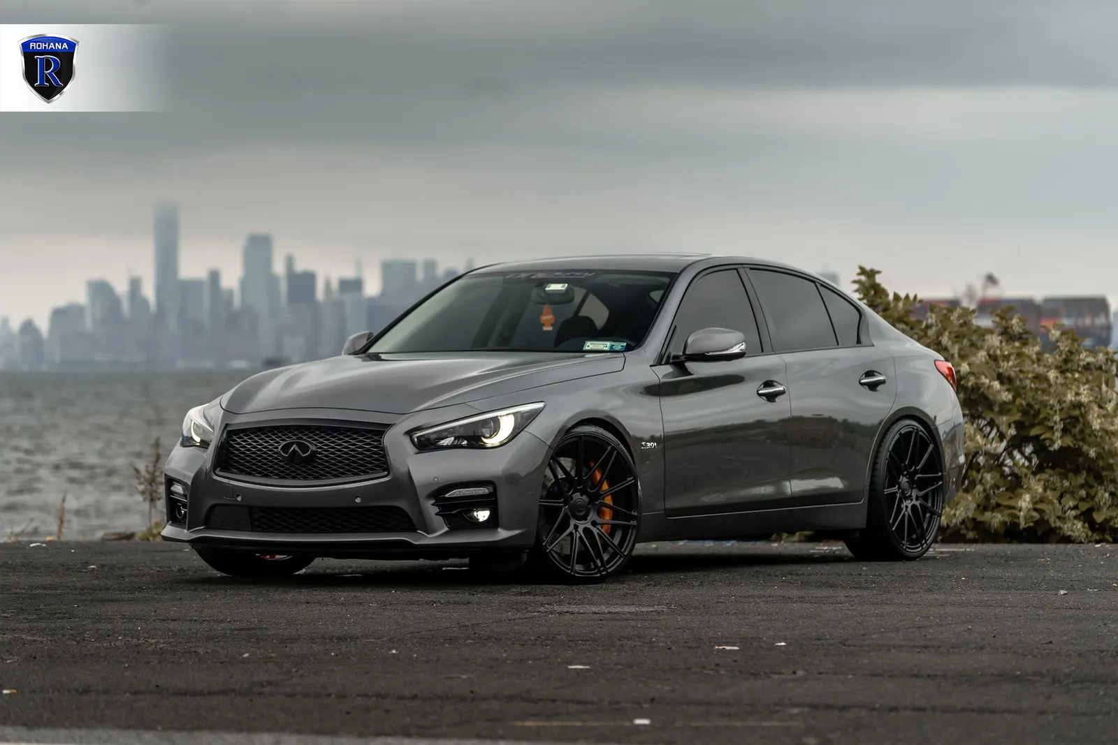 Infiniti Q50 3.0t with AG Luxury AGL49 wheels