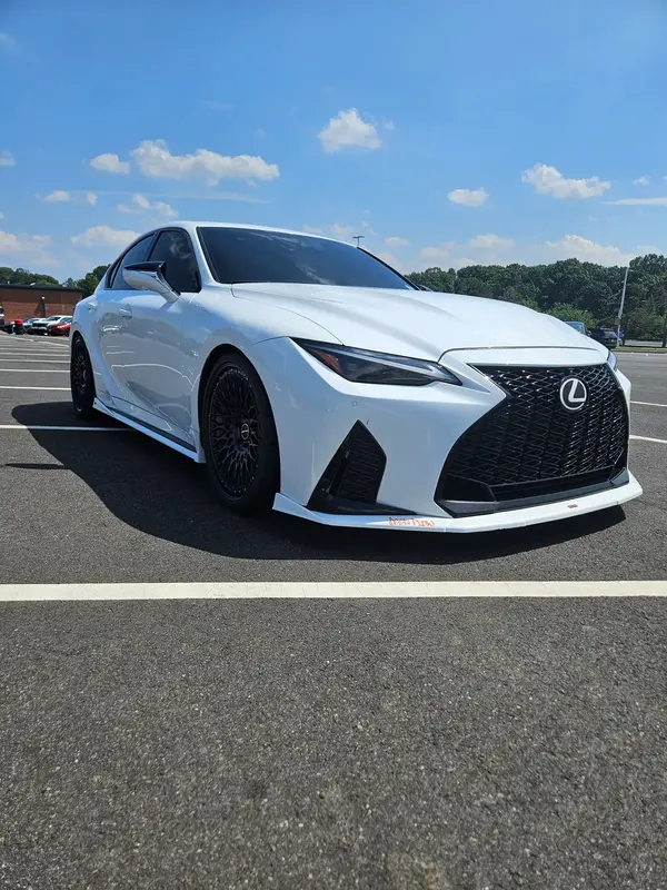 Lexus IS with MV Forged MV40 wheels