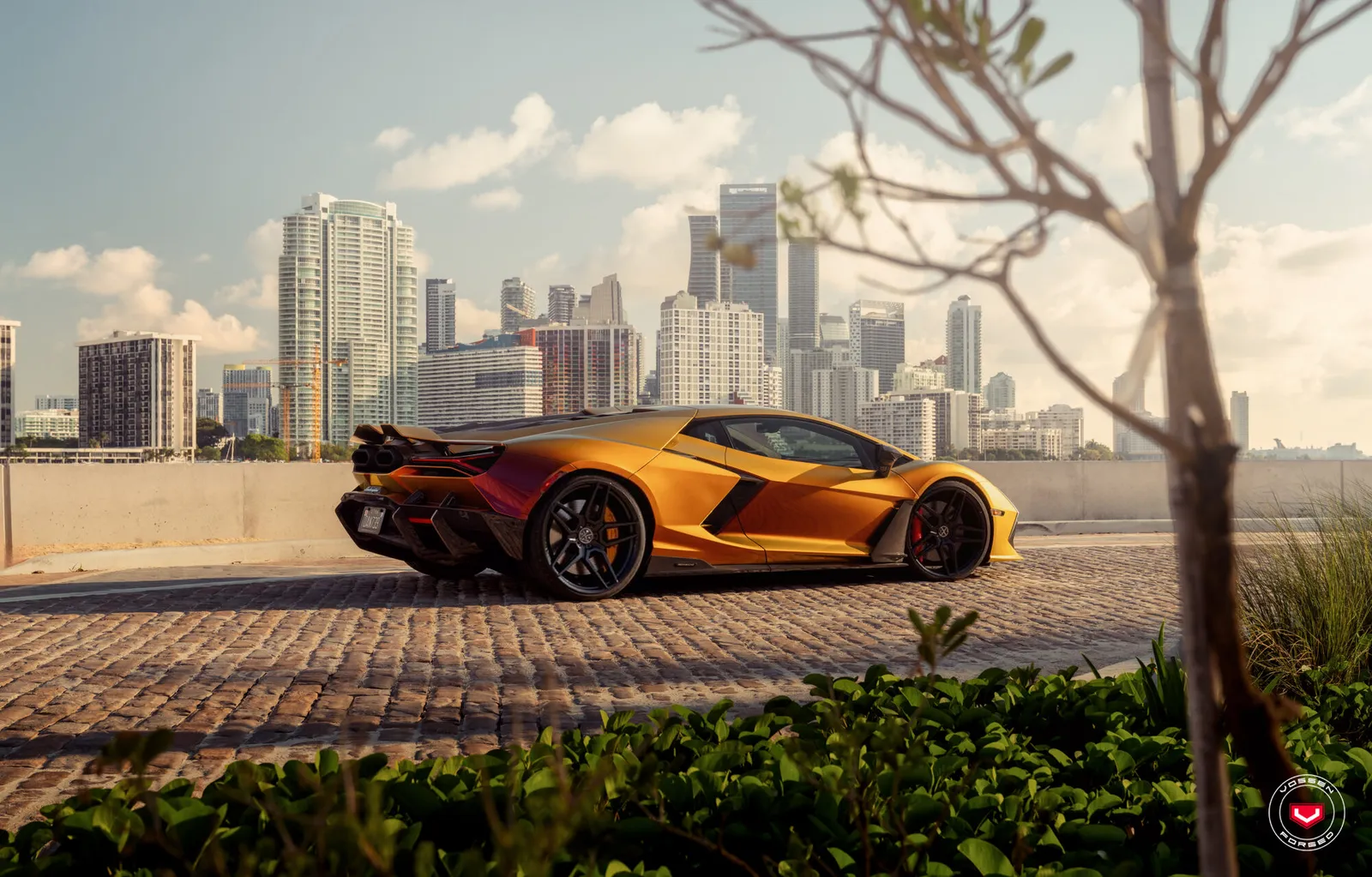 Lamborghini Revuelto with Blaque Diamond BD-17 wheels