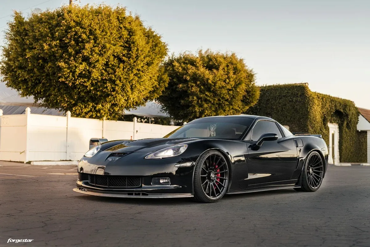 Chevrolet Corvette C6 Z06 with Vossen VFX-01 wheels