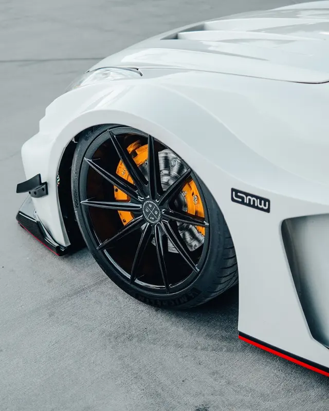 Nissan GT-R R35 with Blaque Diamond BD-11 wheels