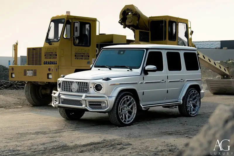 Mercedes-Benz G63 AMG with Vossen HFX-1 wheels