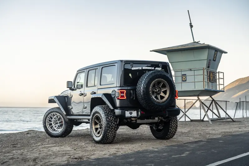 Jeep Wrangler JL Rubicon with F1R FS3 wheels