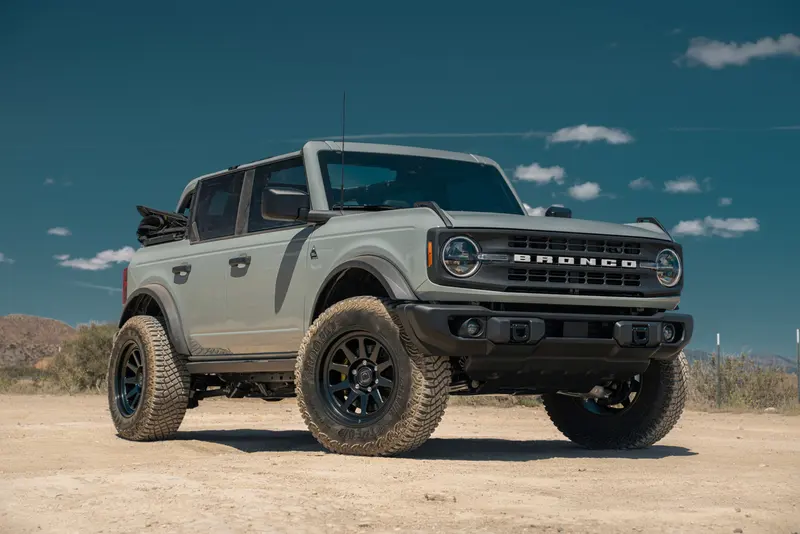 Ford Bronco with TREX Off-Road T100 wheels