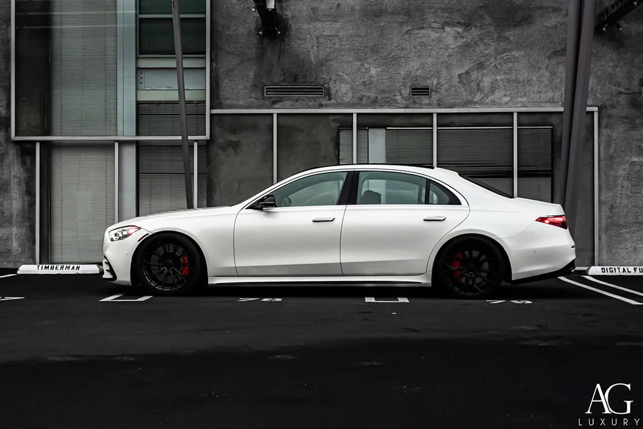 Mercedes-Maybach S-Class with AG Luxury AGL90 wheels