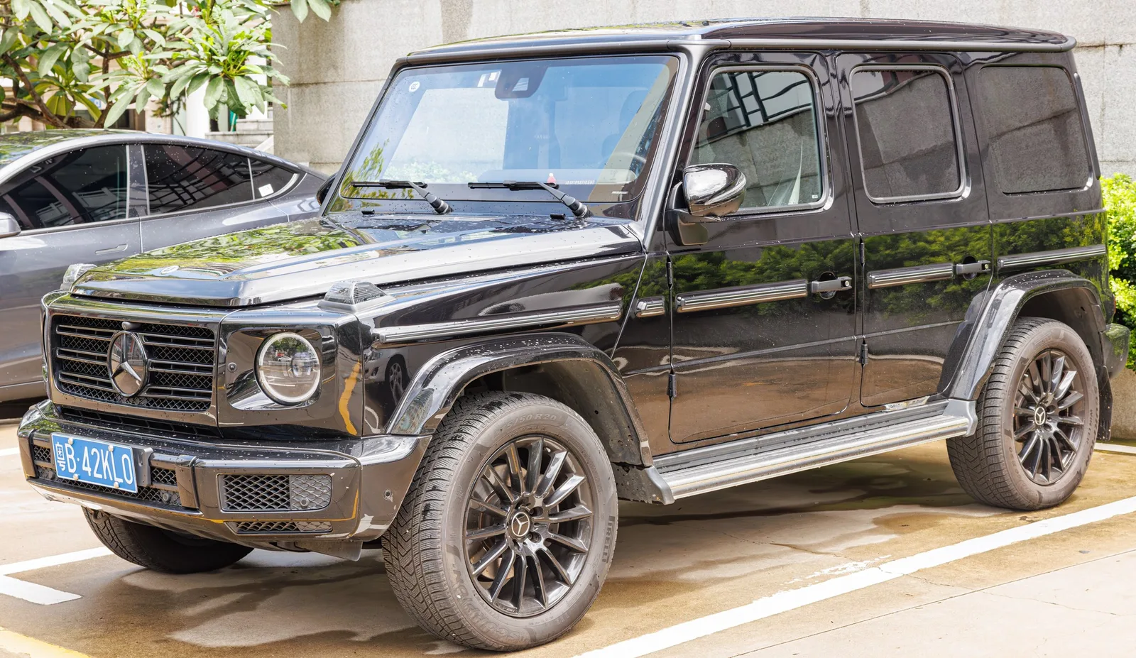 Stock Mercedes-Benz G-Class