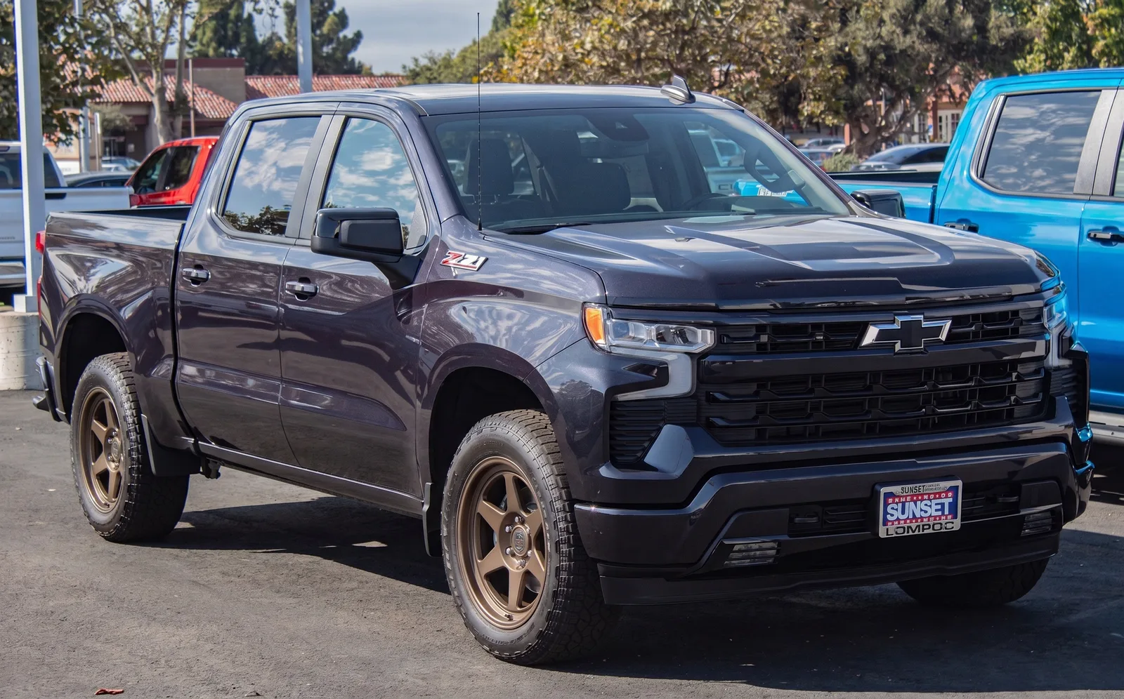 Chevrolet Silverado 1500 with TREX Off-Road T200 wheels in Bronze