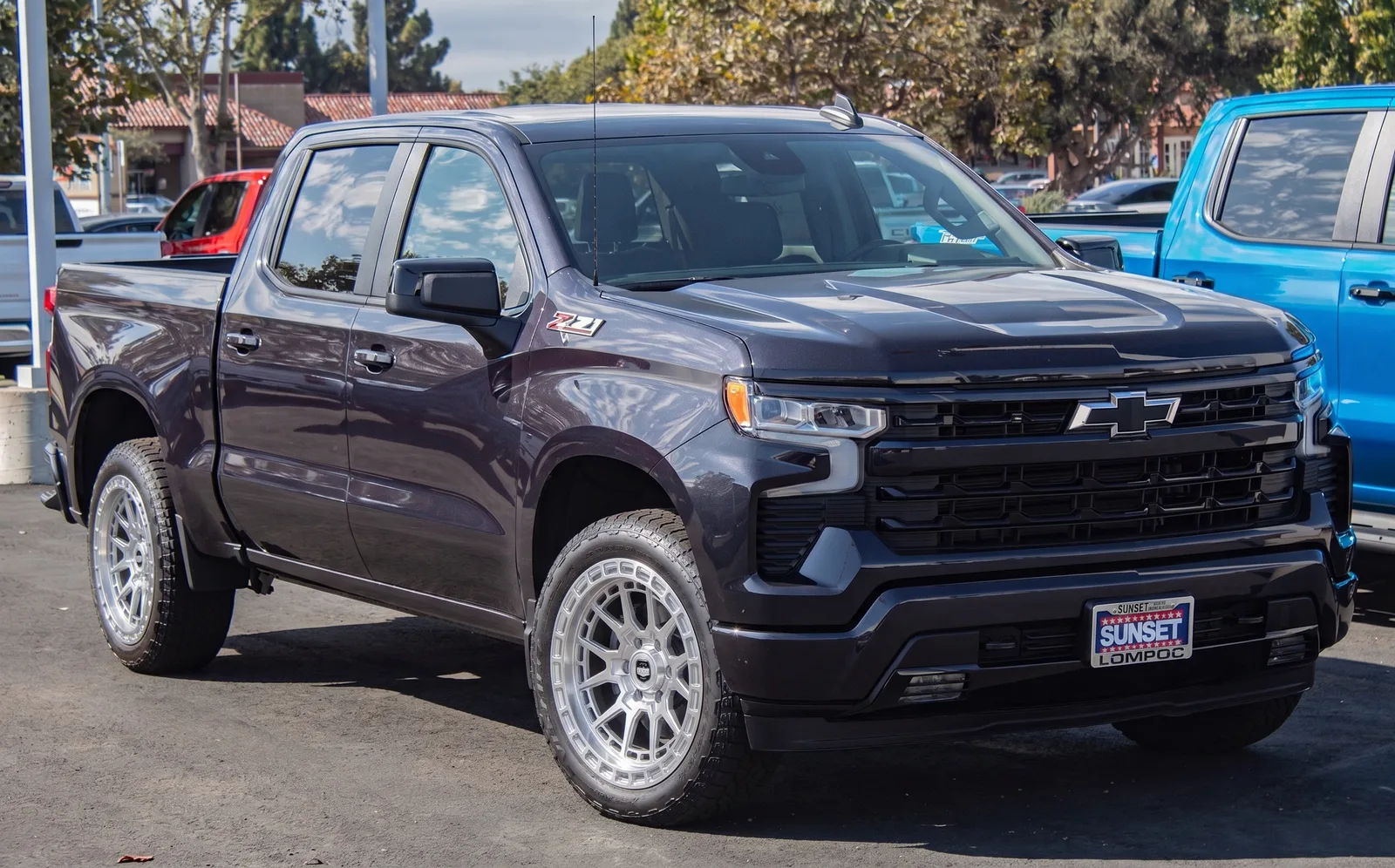Chevrolet Silverado 1500 with TREX Off-Road T400 wheels in Clear