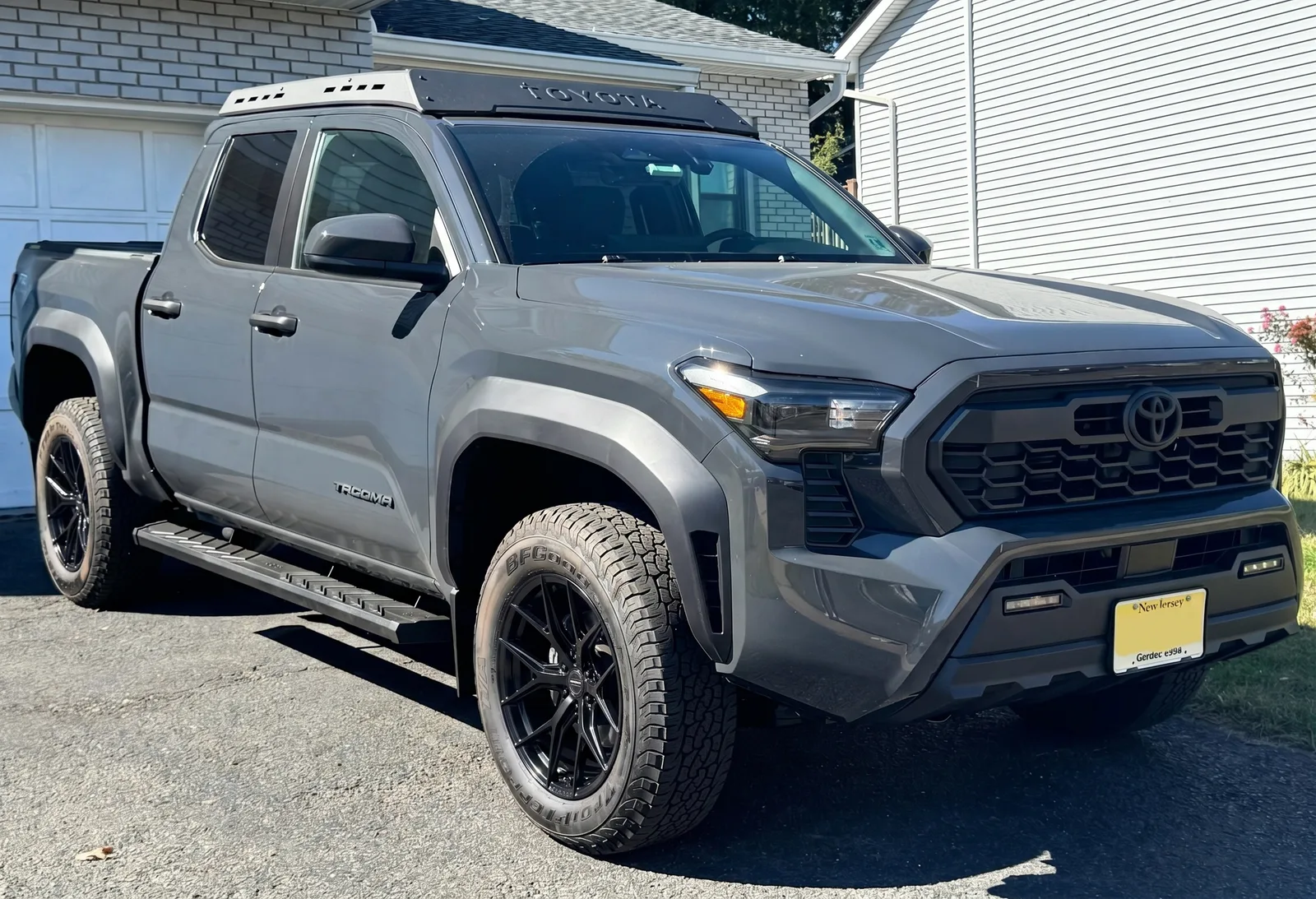 Toyota Tacoma with Vossen HF6-4 wheels in Satin Black