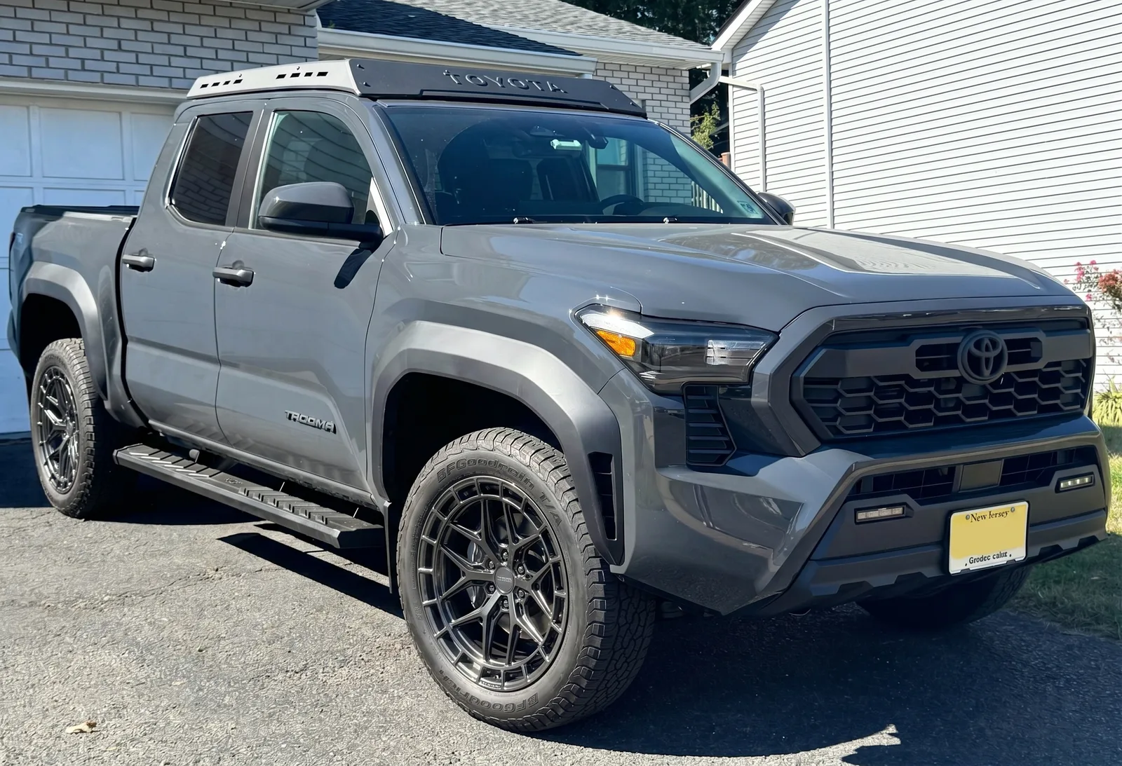 Toyota Tacoma with Vossen HFX-1 wheels in Matte Gunmetal