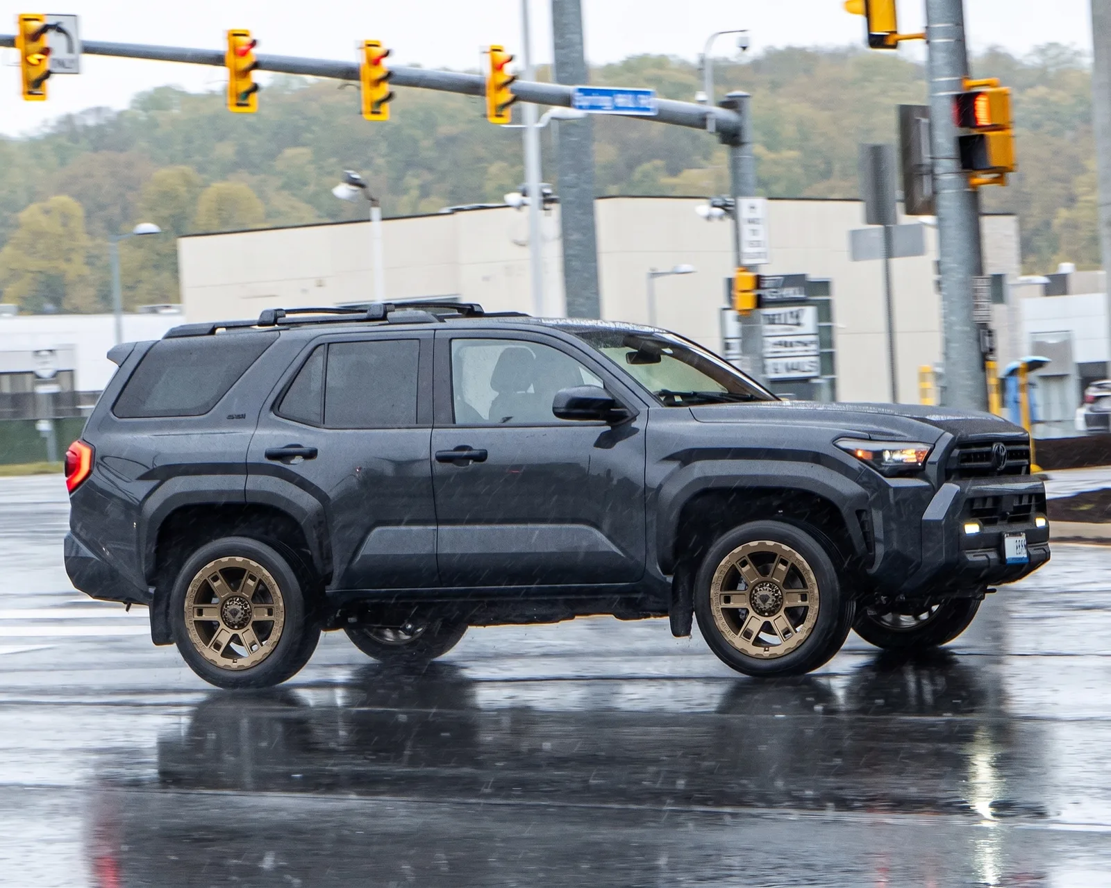 Toyota 4Runner with Blaque Diamond O801 wheels in Bronze