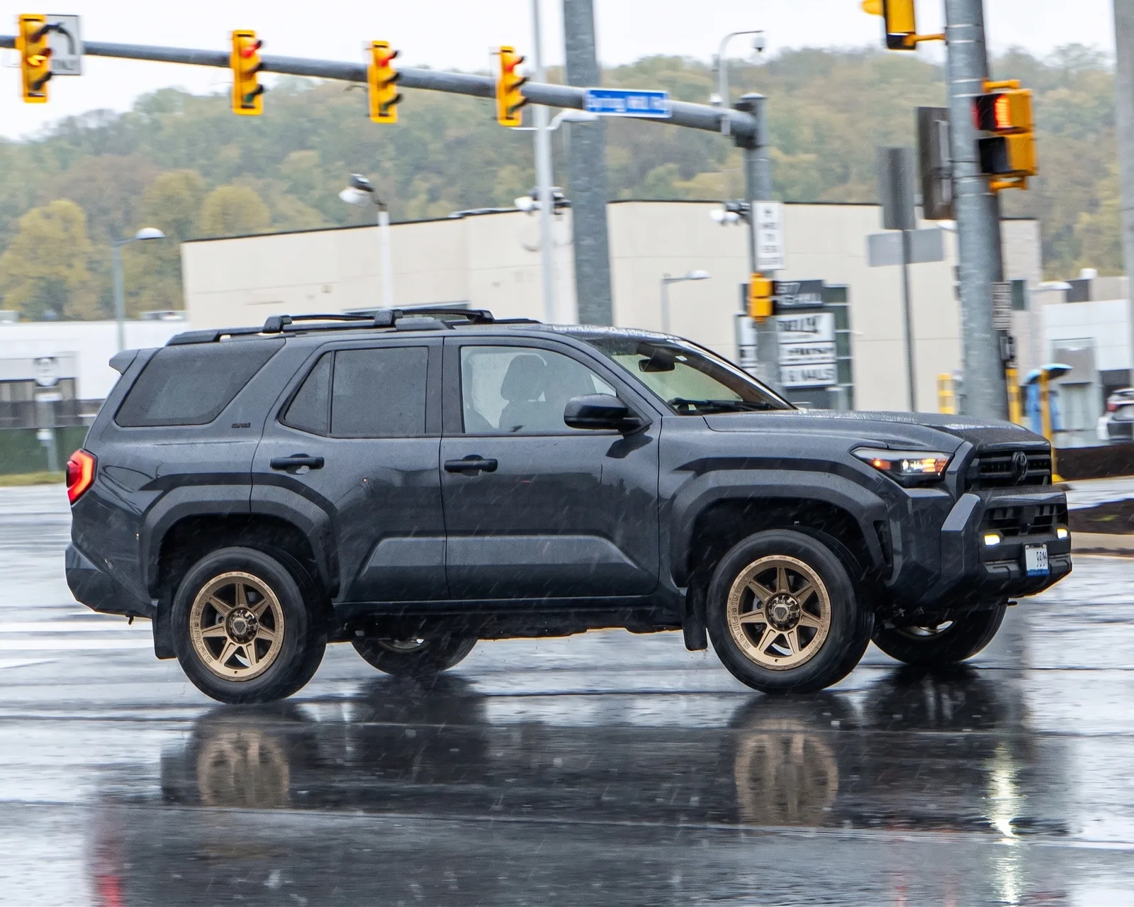 Toyota 4Runner with Blaque Diamond O102 wheels in Bronze