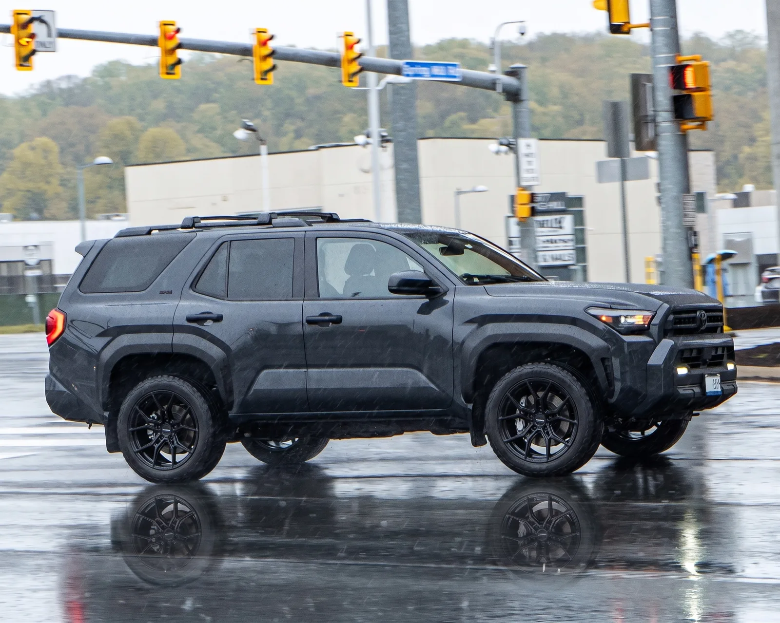 Toyota 4Runner with Vossen HF6-4 wheels in Satin Black