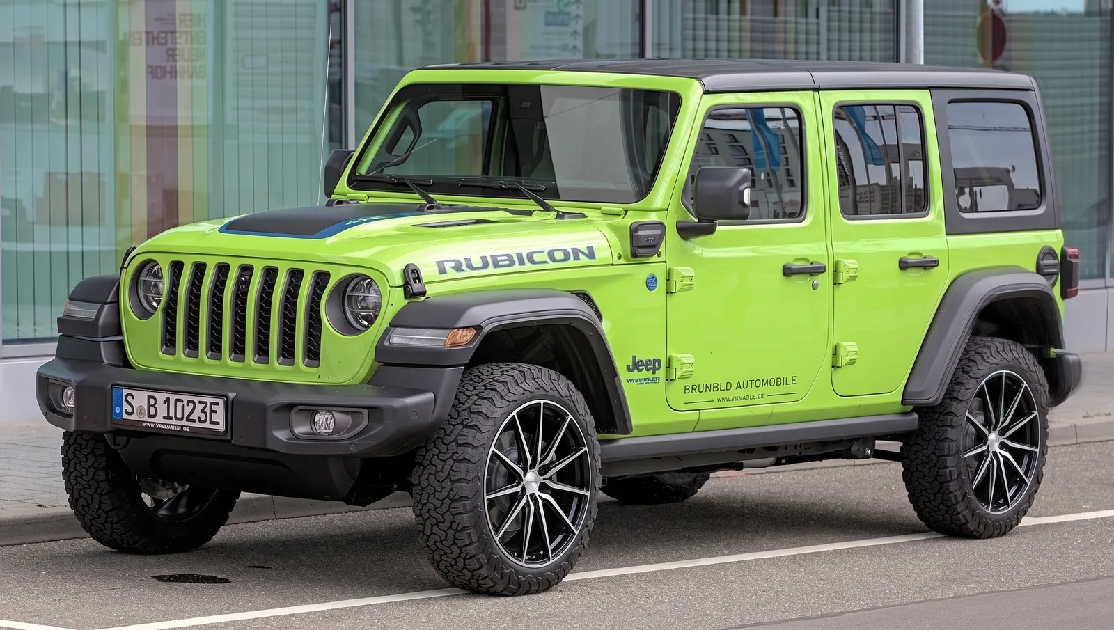 Jeep Wrangler with Vossen HF6-1 wheels in Brushed Matte Black