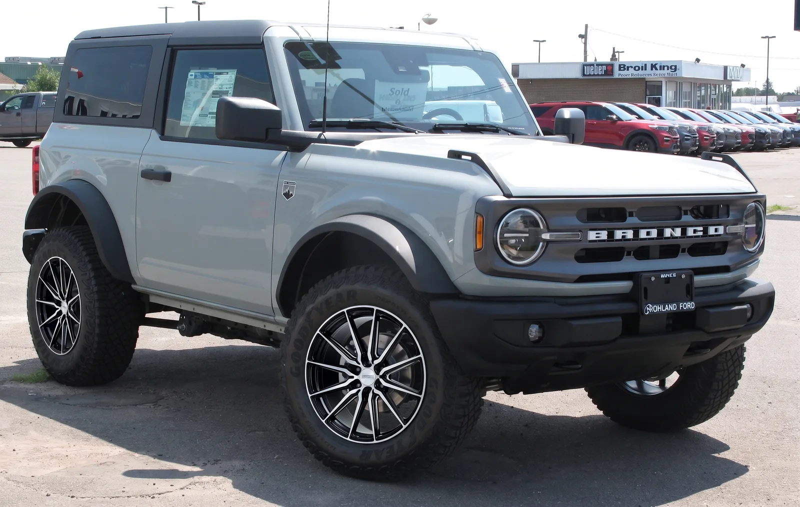 Ford Bronco with Vossen HF6-1 wheels in Brushed Matte Black