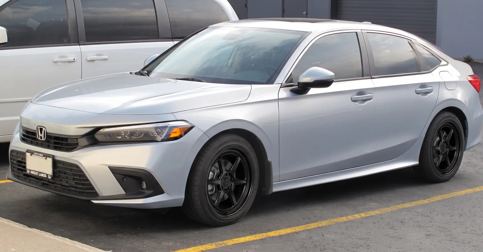 Honda Civic with Kansei Roku wheels in Black