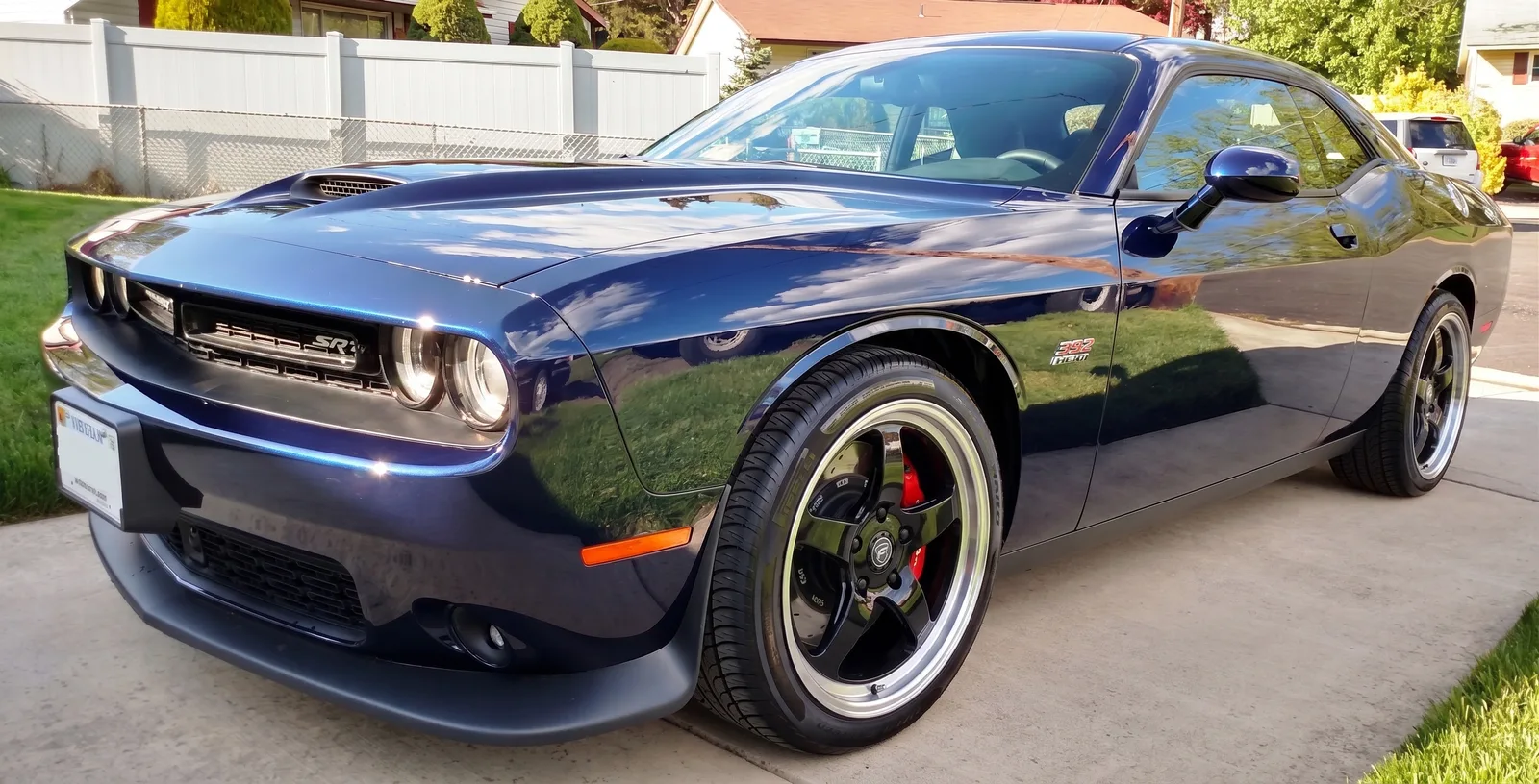 Dodge Challenger with Forgestar D5 Drag wheels in Gloss Black