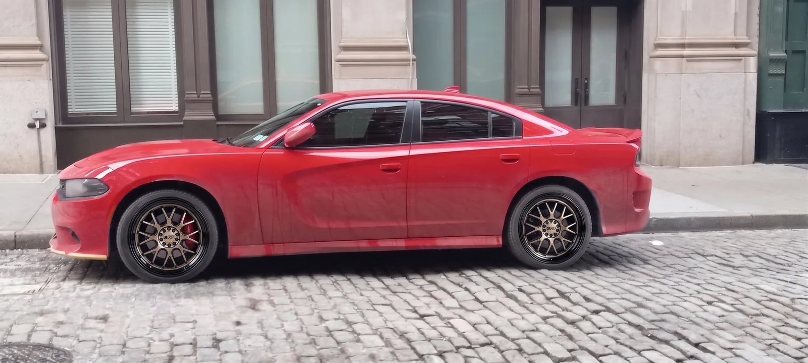 Dodge Charger with F1R F21 wheels in Bronze
