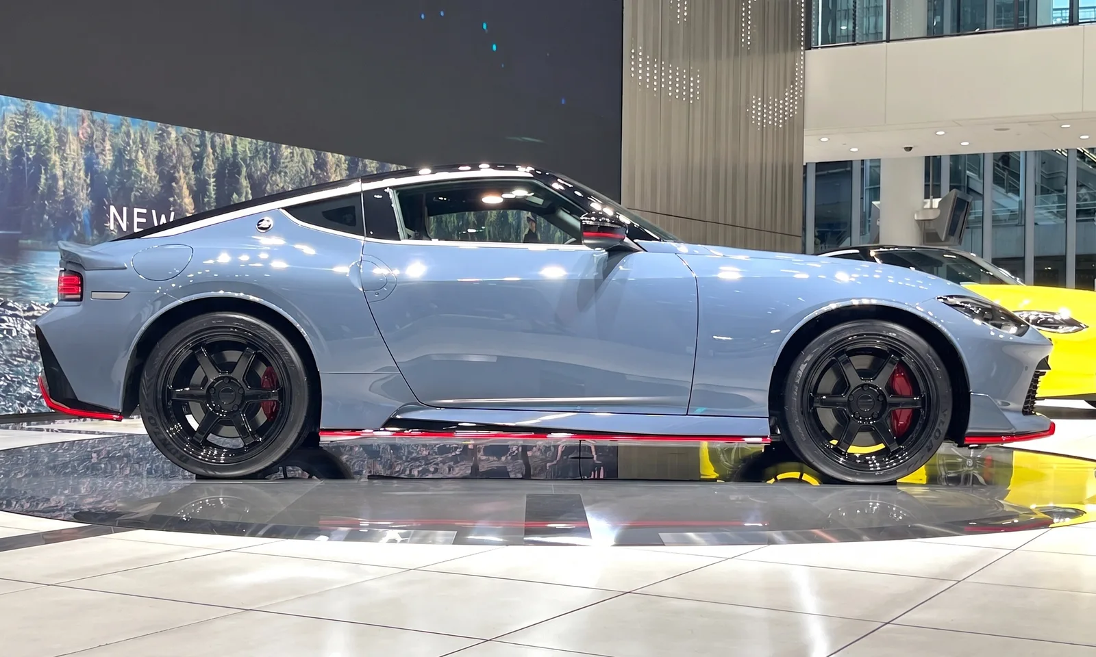 Nissan Z with Kansei Roku wheels in Black