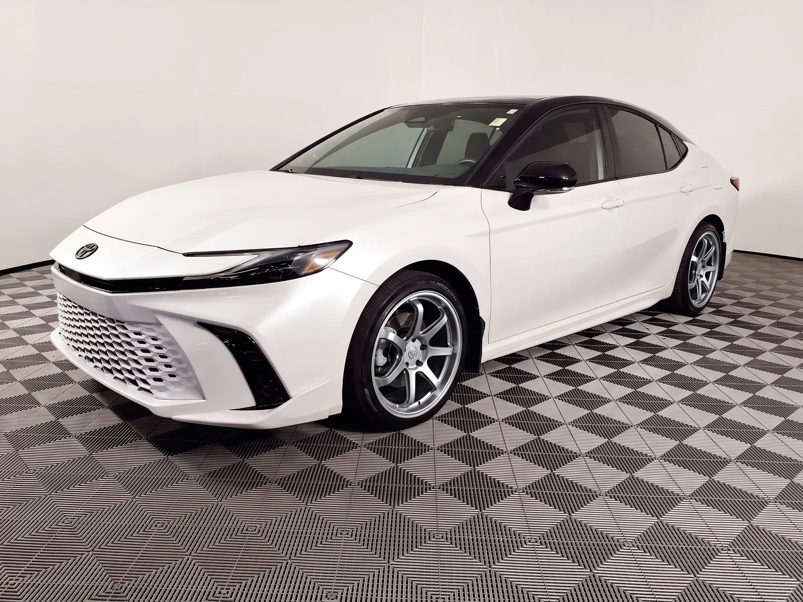 Toyota Camry with Vector Forged LW01 wheels in Gloss Gunmetal