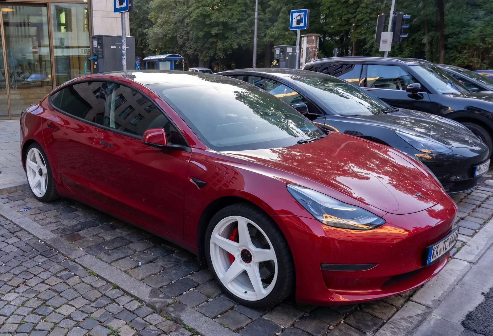 Tesla Model 3 with Vossen GEN-01 wheels in Miami White