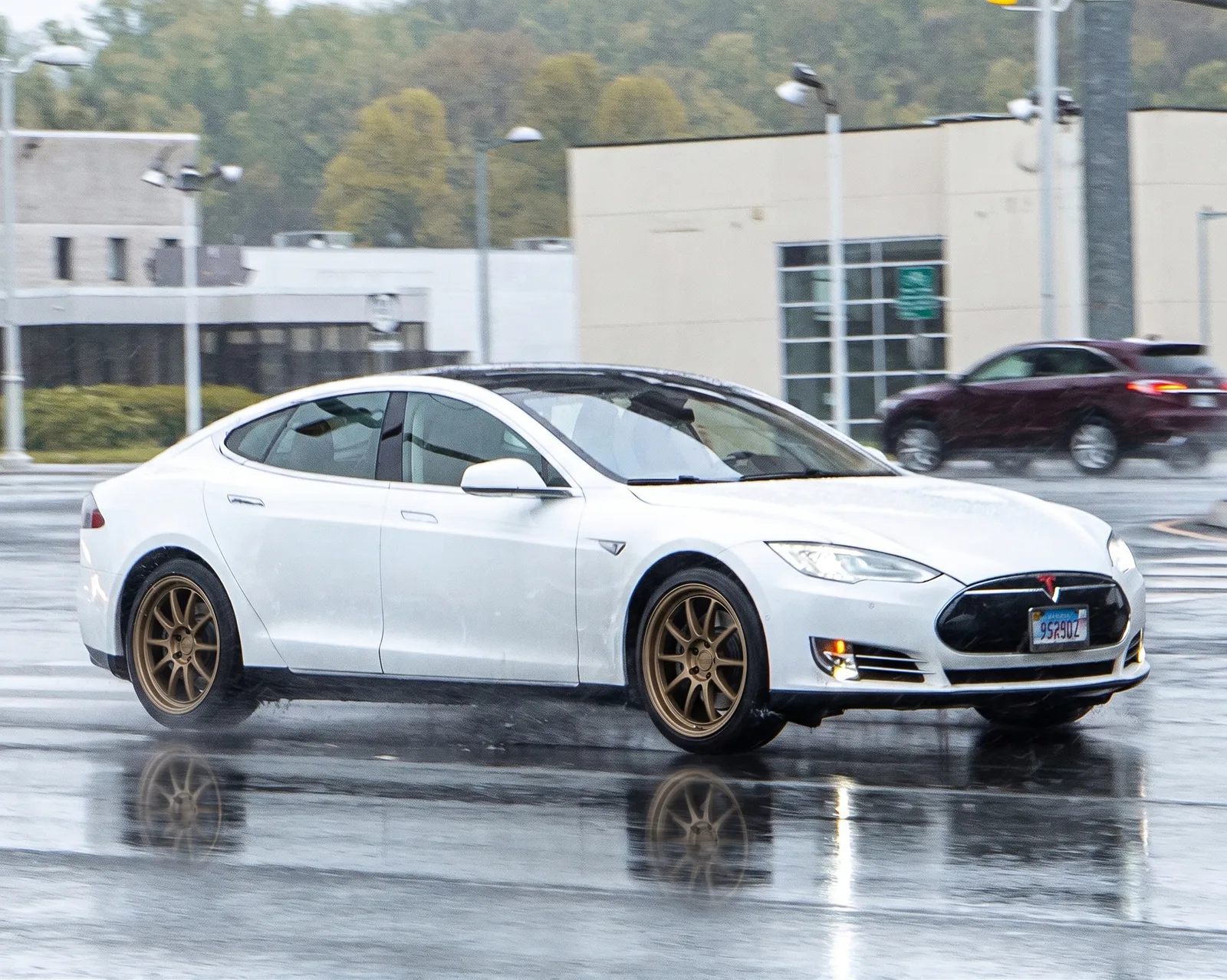 Tesla Model S with Kansei Corsa wheels in Bronze