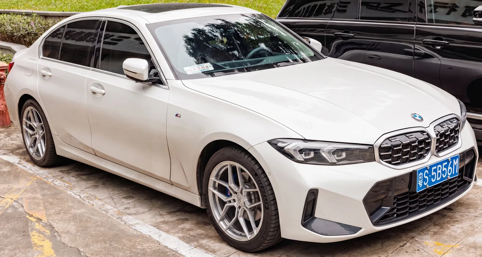 BMW 3 Series with Rohana RFX11 wheels in Brushed Titanium