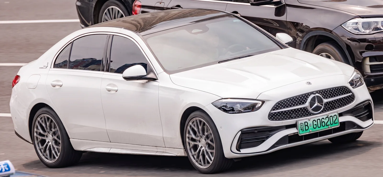 Mercedes-Benz C-Class with Variant Radon wheels in Brushed Titanium