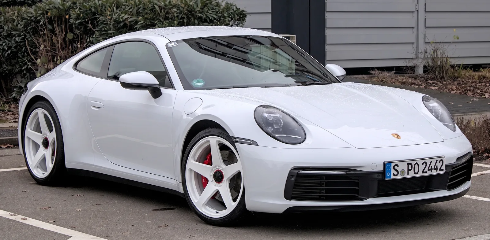 Porsche 911 with Vossen GEN-01 wheels in Miami White
