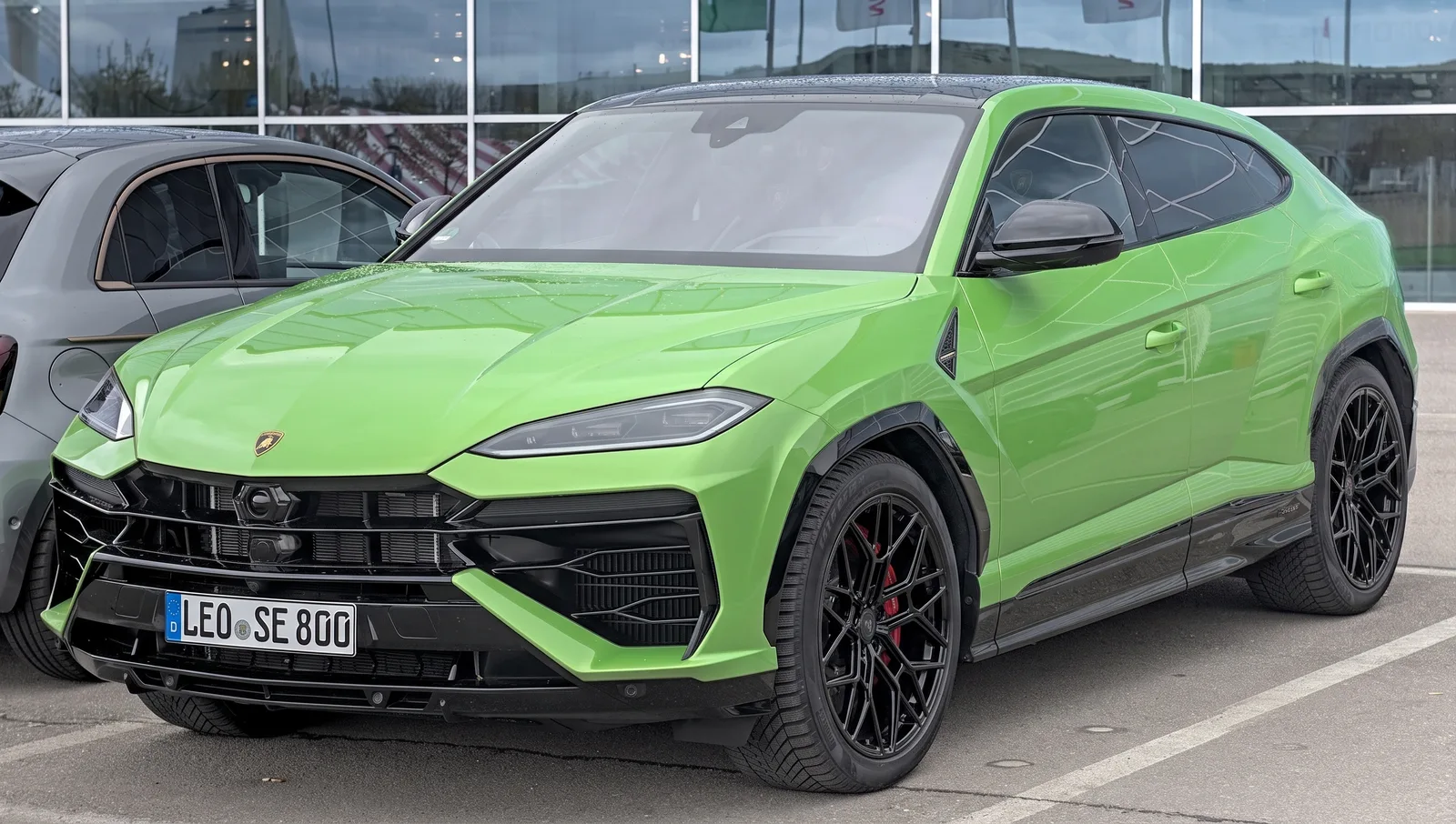 Lamborghini Urus with Vossen UV-1 wheels in Satin Black